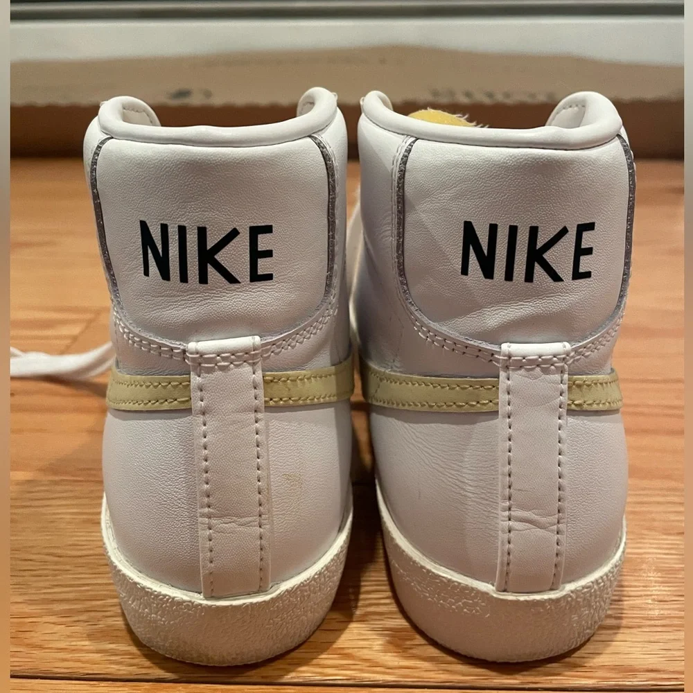 Nike Blazer Mid ‘77 Vintage Women’s Shoes sz 7 - Picture 5 of 7